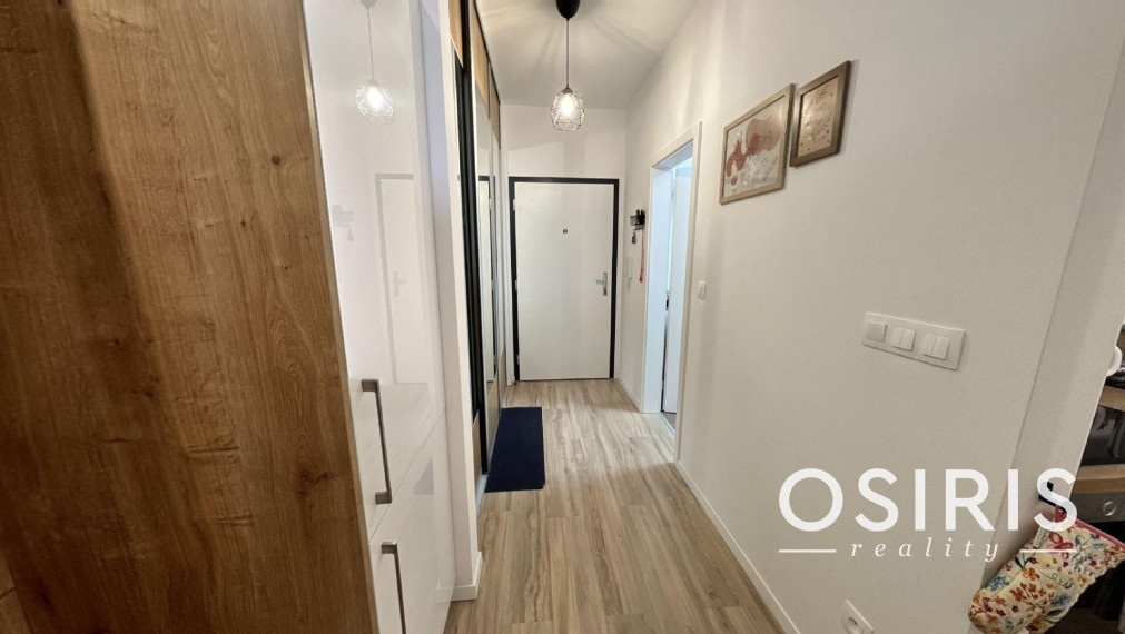 Zariadený 1.5i byt s balkónom, novostavba 2020 Slnečnice, parkovacie miesto