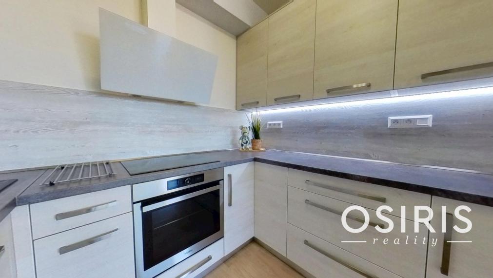 Klimatizovaný 2i byt s balkónom, novostavba 2019, parkovacie miesto