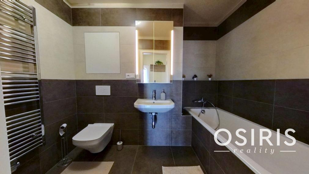 Klimatizovaný 2i byt s balkónom, novostavba 2019, parkovacie miesto