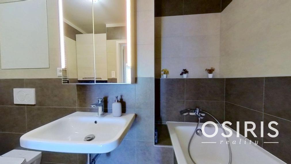 Klimatizovaný 2i byt s balkónom, novostavba 2019, parkovacie miesto