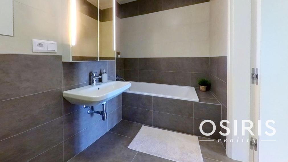 Klimatizovaný 2i byt s balkónom, novostavba 2019, parkovacie miesto