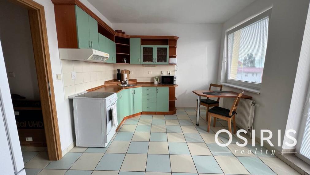 Zariadený 1-izbový byt s balkónom, Ružinov