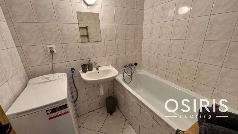 Zariadený 1-izbový byt s balkónom, Ružinov