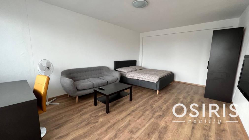 Zariadený 1-izbový byt s balkónom, Ružinov