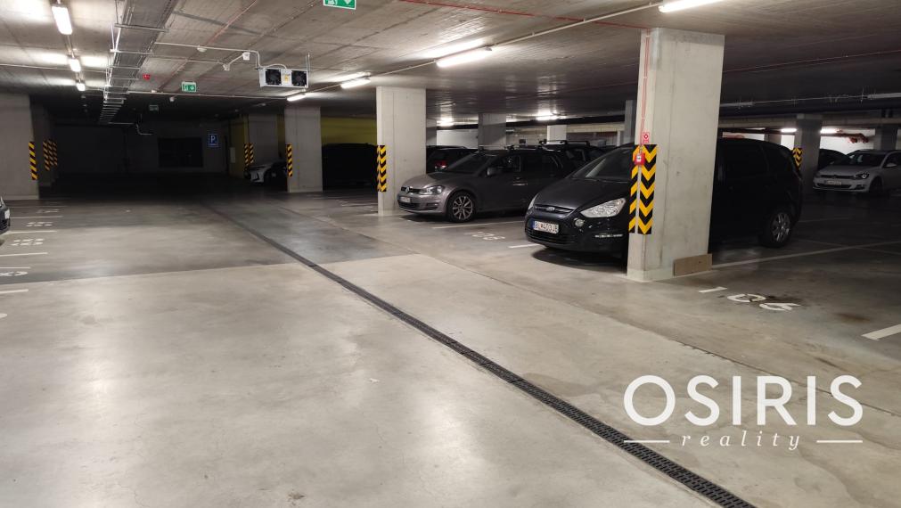 Garážové státie v podzemnej garáži, Slnečnice