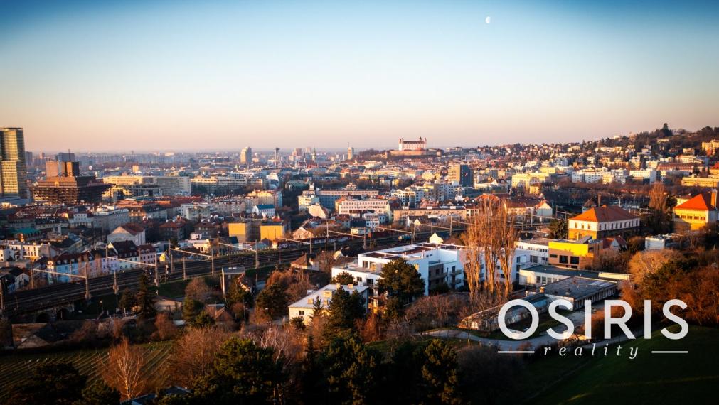 Slnečný 3 izb. byt s predzáhradkou a výhľadom na Bratislavu