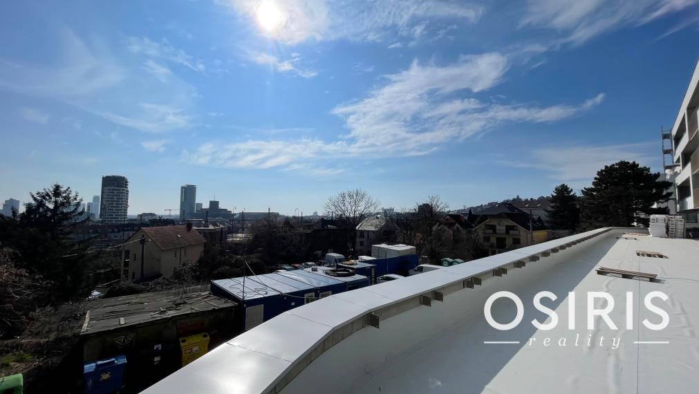 Slnečný 3 izb. byt s predzáhradkou a výhľadom na Bratislavu