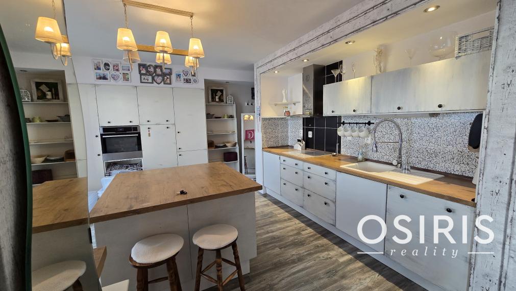 Klimatizovaný 3-izbový Mezonet s balkónom, 2x parkovacie miesto, kolaudácia r. 2009, Stupava