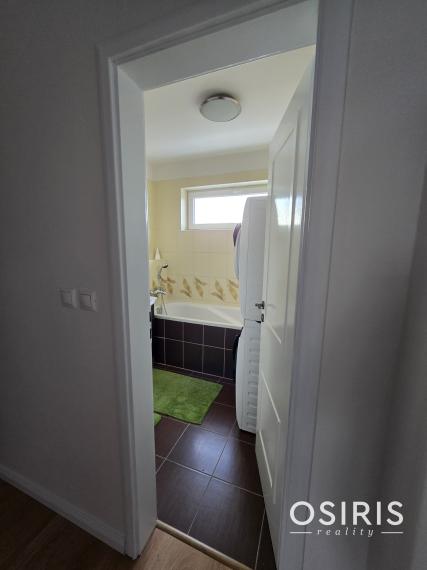 Klimatizovaný 3-izbový Mezonet s balkónom, 2x parkovacie miesto, kolaudácia r. 2009, Stupava