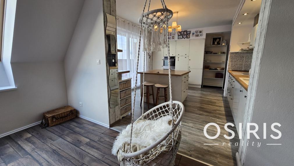 Klimatizovaný 3-izbový Mezonet s balkónom, 2x parkovacie miesto, kolaudácia r. 2009, Stupava