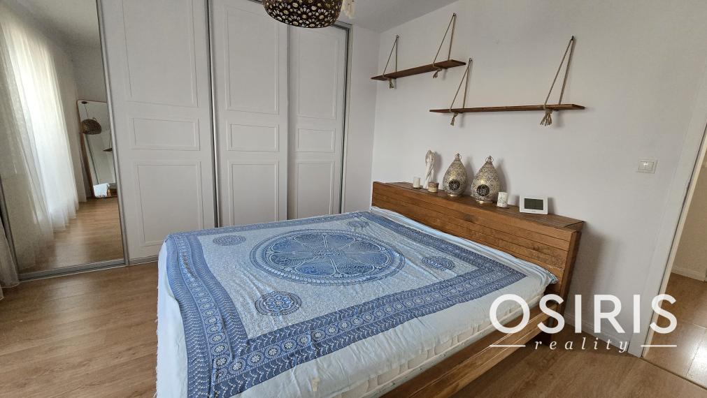 Klimatizovaný 3-izbový Mezonet s balkónom, 2x parkovacie miesto, kolaudácia r. 2009, Stupava