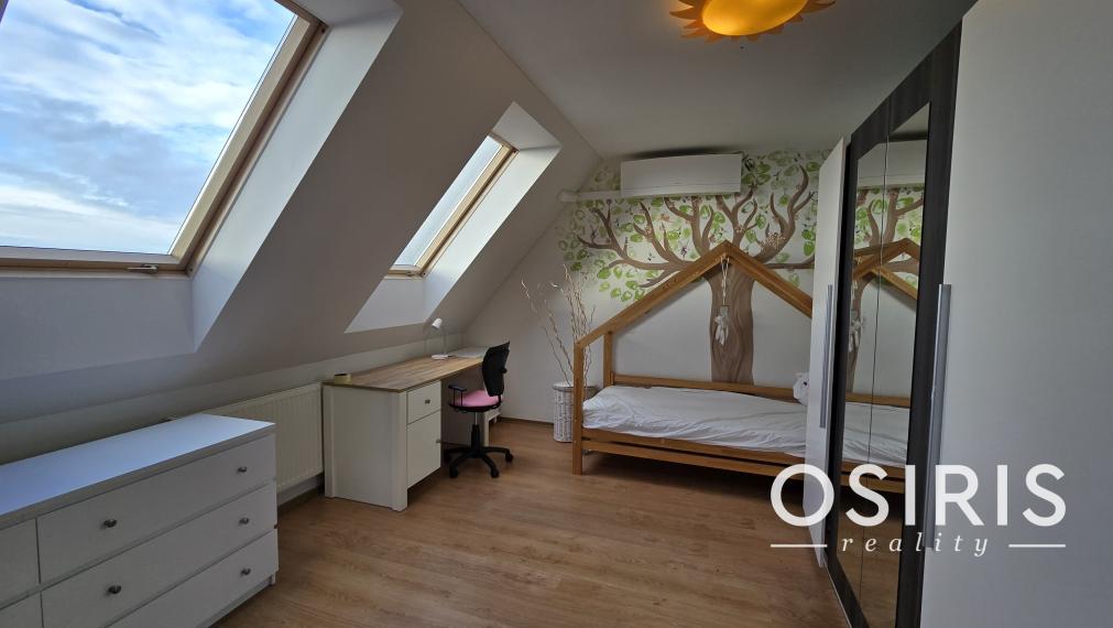 Klimatizovaný 3-izbový Mezonet s balkónom, 2x parkovacie miesto, kolaudácia r. 2009, Stupava