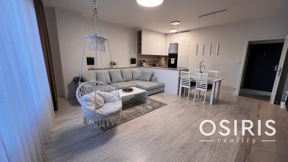 Klimatizovaný 2i byt s balkónom a s výhľadom na hrad, novostavba 2020