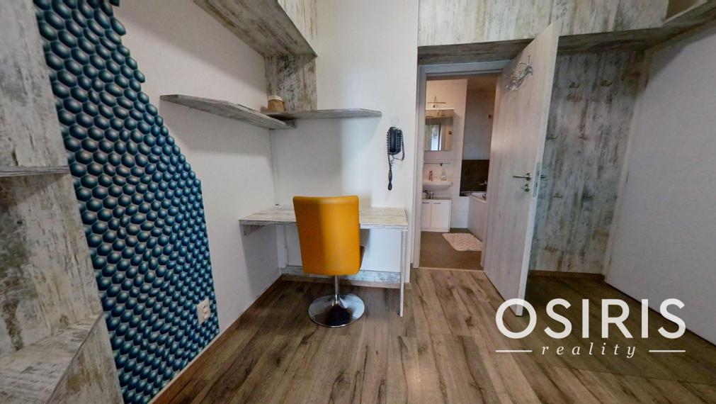 Krátkodobý prenájom - Klimatizovaný 2i byt s balkónom, novostavba 2019, parkovacie miesto