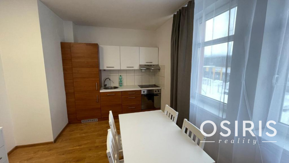 Zariadený 2i byt po rekonštrukcii z r. 2020, balkón, parkovanie