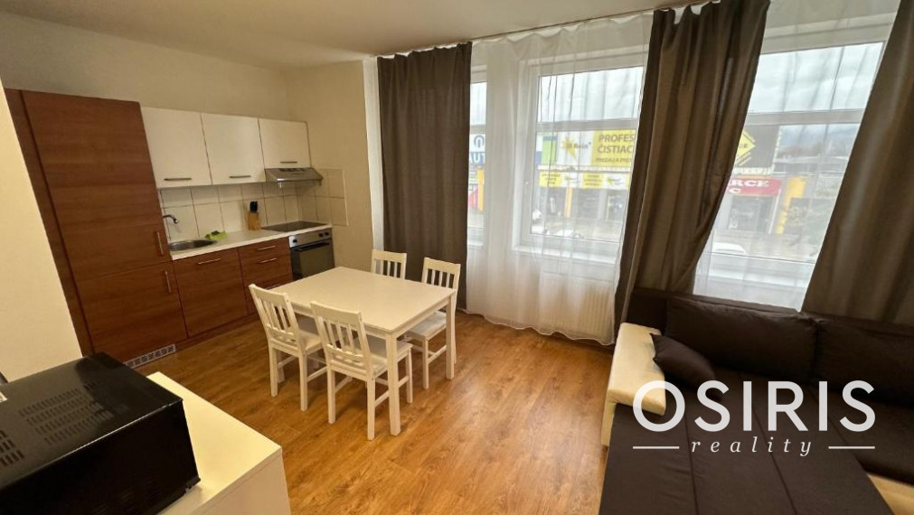 Zariadený 2i byt po rekonštrukcii z r. 2020, balkón, parkovanie