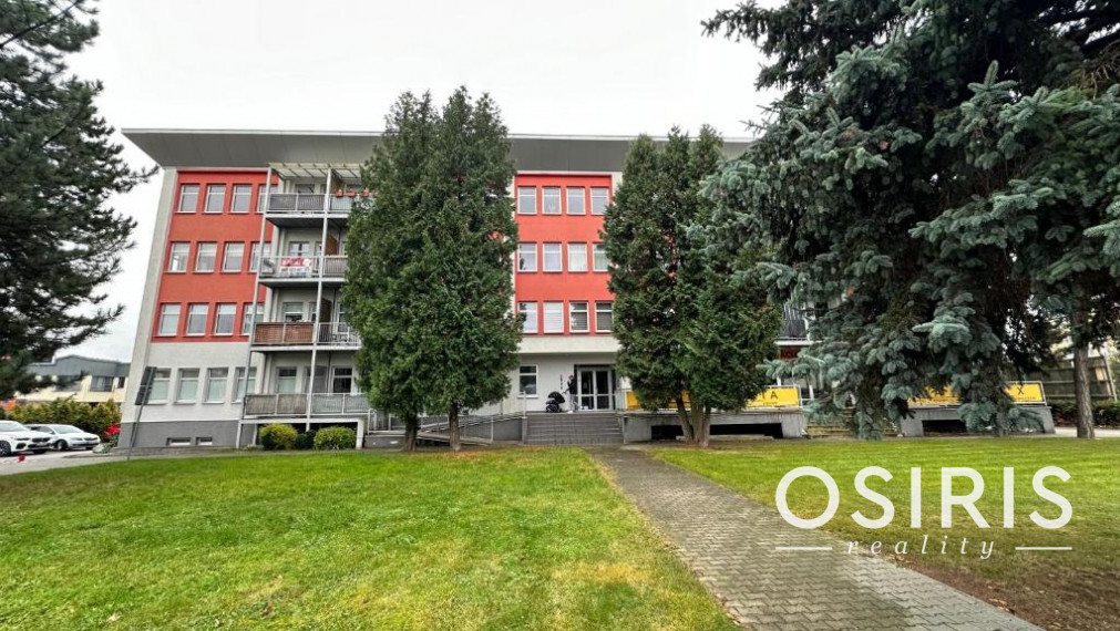 Zariadený 2i byt po rekonštrukcii z r. 2020, balkón, parkovanie