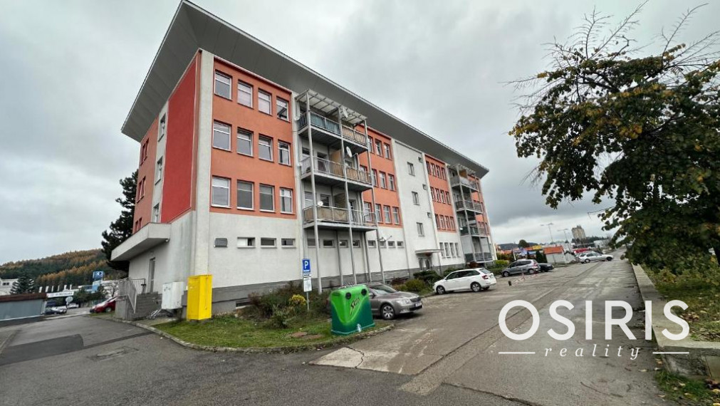 Zariadený 2i byt po rekonštrukcii z r. 2020, balkón, parkovanie