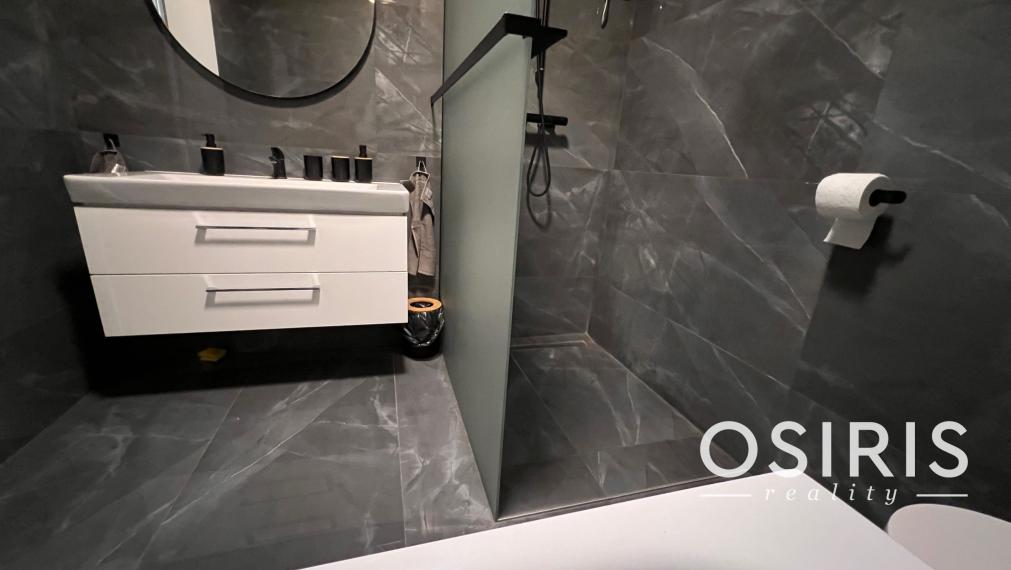 Klimatizovaný 4i rodinný dom s bazénom, 2x parkovanie na pozemku, novostavba 2023