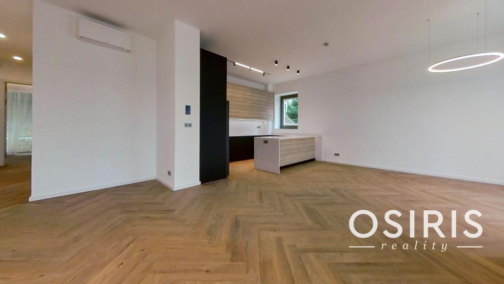 Nadštandardný klimatizovaný 5i byt 160 m2 + záhrada 100 m2, Holubyho ul.