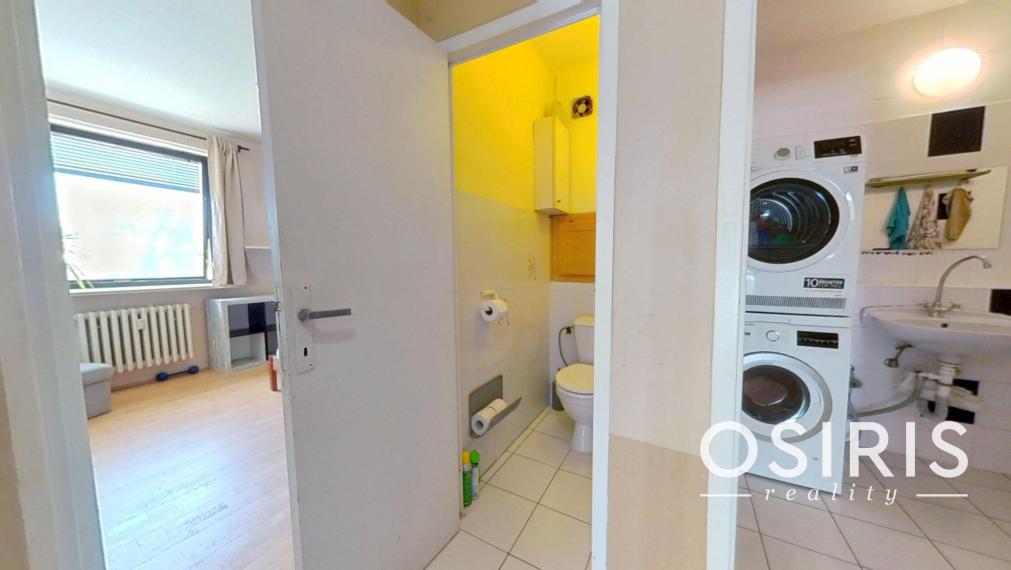 Priestranný 3 izbový byt s loggiou 12m2 v pôvodnom stave, Bôrik