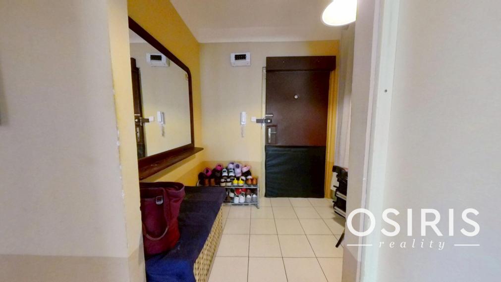 Priestranný 3 izbový byt s loggiou 12m2 v pôvodnom stave, Bôrik