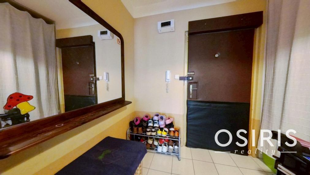 Priestranný 3 izbový byt s loggiou 12m2 v pôvodnom stave, Bôrik