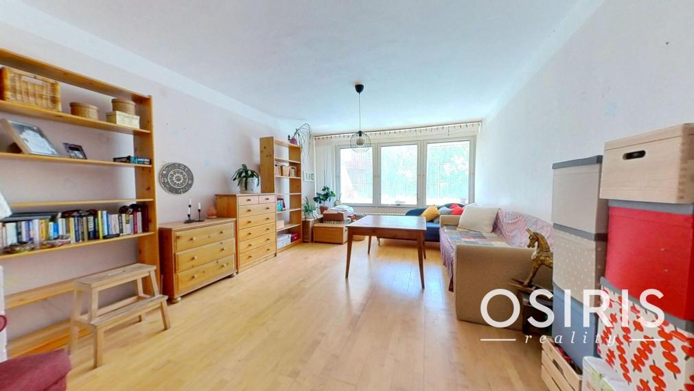 Priestranný 3 izbový byt s loggiou 12m2 v pôvodnom stave, Bôrik