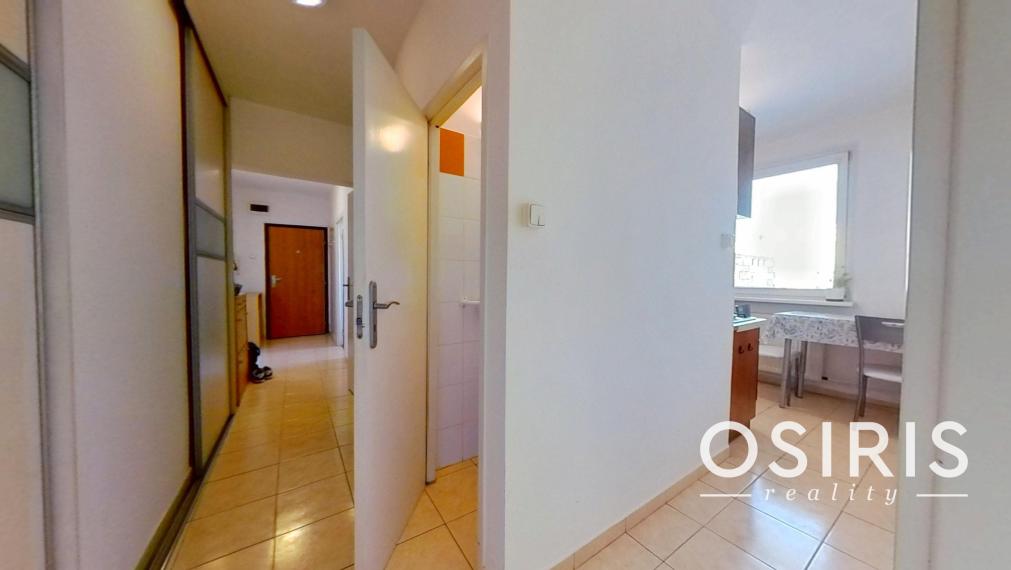 Zariadený 2 izbový byt po rekonštrukcii z r. 2005, pri Lesíku, Petržalka