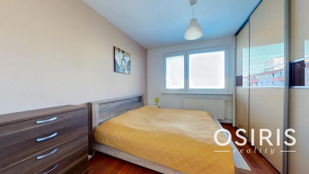 Zariadený 2 izbový byt po rekonštrukcii z r. 2005, pri Lesíku, Petržalka