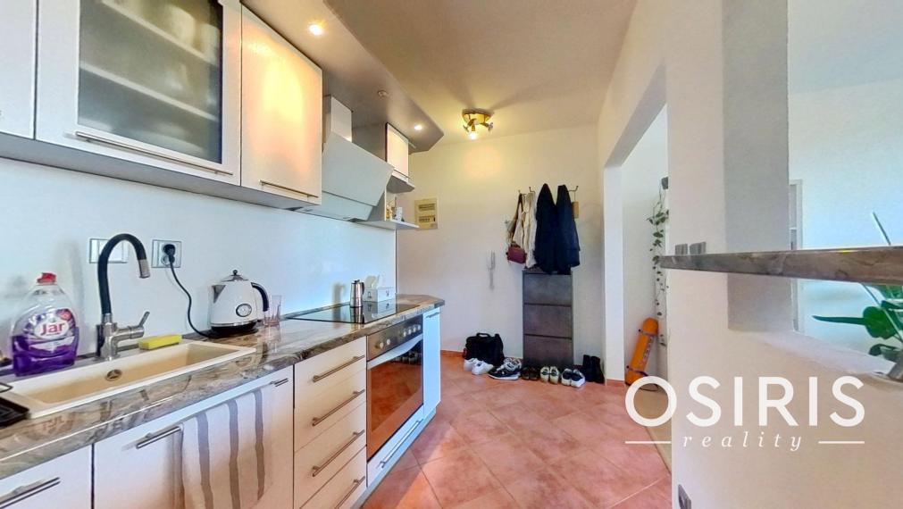 Krátkodobý prenájom - 6 mesiacov, zariadený 2-izbový byt po kompletnej rekonštrukcii, Pri Bielom kríži