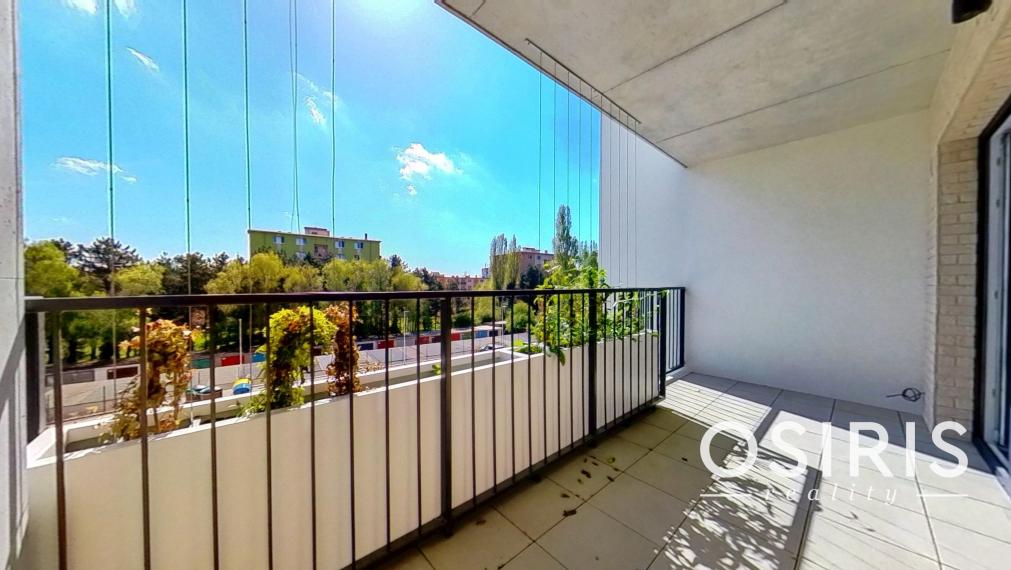 1-izbový byt s terasou v projekte VERDENA, r. 2025, zariadený v štandarde