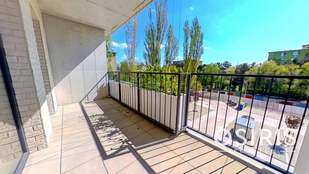 1-izbový byt s terasou v projekte VERDENA, r. 2025, zariadený v štandarde