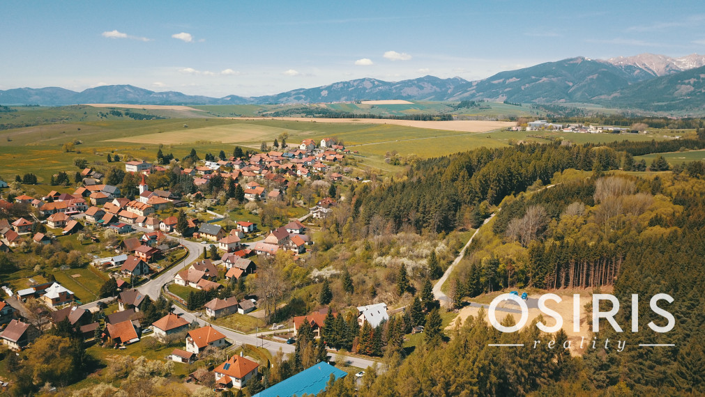 Ponuka na predaj stavebného pozemku 930m2 v obci Jamník s výhľadom na Vysoké a Nízke Tatry
