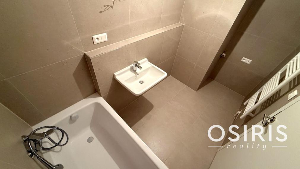 METROPOLIS-DOWNTOWN Starého Mesta, 2i apartmán, parking