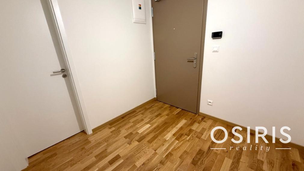 METROPOLIS-DOWNTOWN Starého Mesta, 2i apartmán, parking