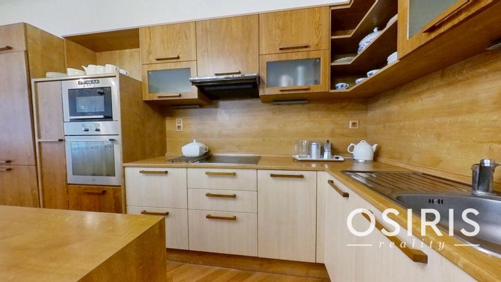 Priestranný 2-izbový na Zochovej ulici