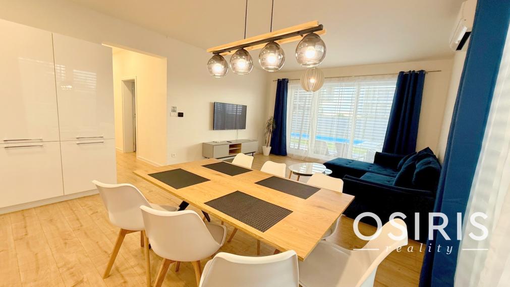 Klimatizovaný 4i rodinný dom s bazénom, 2x parkovanie na pozemku, novostavba 2023