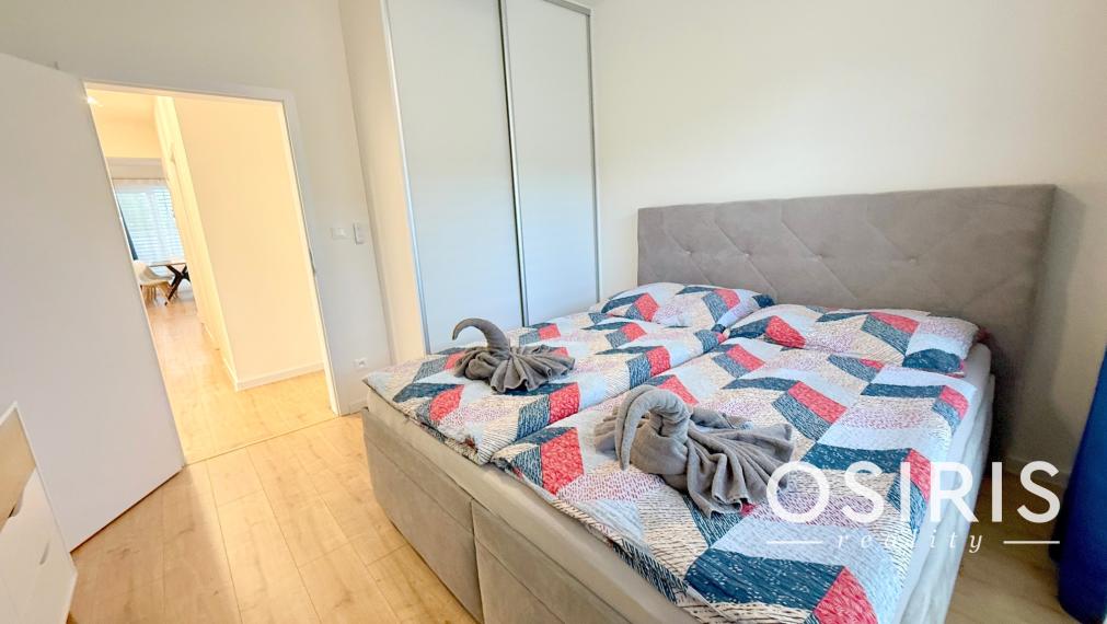 Klimatizovaný 4i rodinný dom s bazénom, 2x parkovanie na pozemku, novostavba 2023