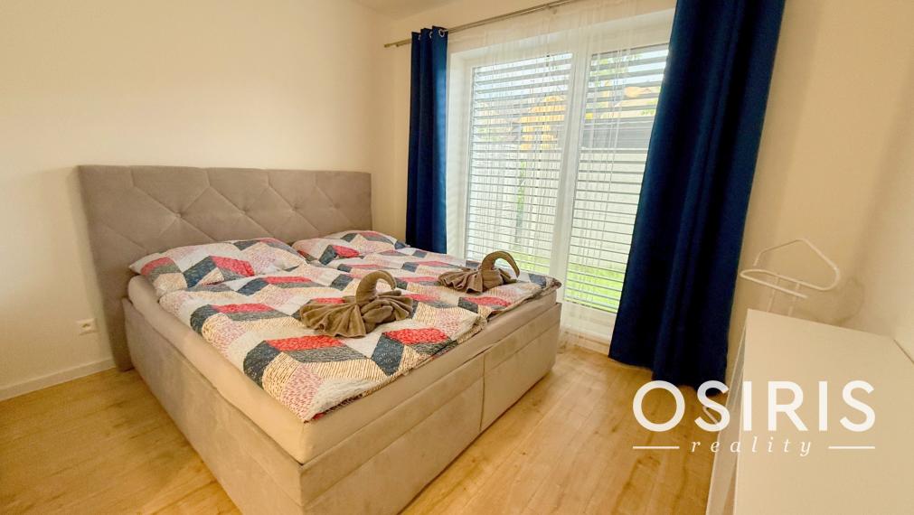 Klimatizovaný 4i rodinný dom s bazénom, 2x parkovanie na pozemku, novostavba 2023