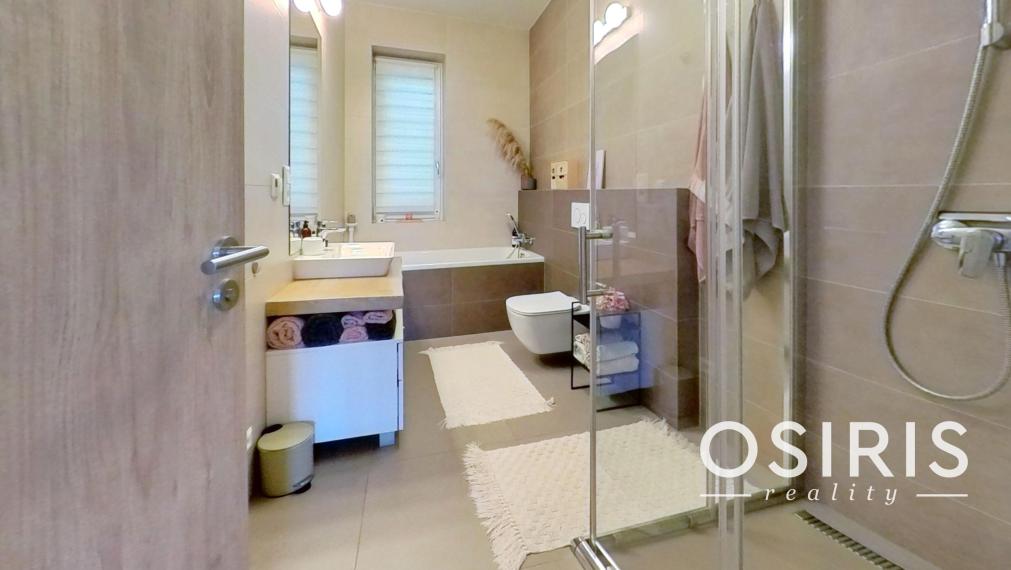 Nadštandardný klimatizovaný 4i rodinný dom, novostavba 2020, Rovinka