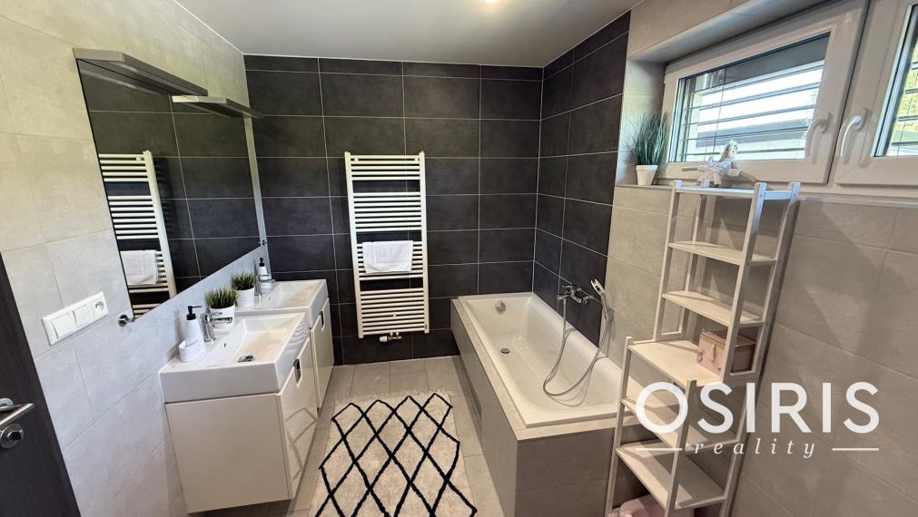 Moderný 4-izbový rodinný dom so záhradou a terasou, Uhorská Ves