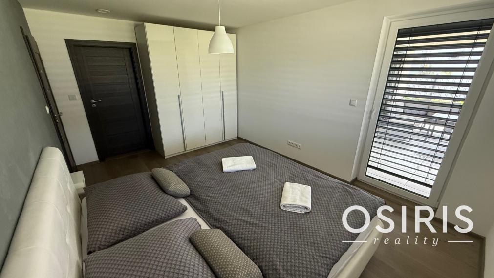 Moderný 4-izbový rodinný dom so záhradou a terasou, Uhorská Ves