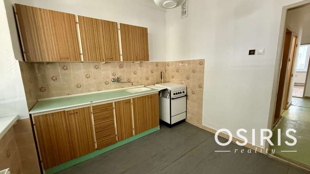 Priestranný 3 izbový byt, po čiastočnej rekonštrukcii, Americká ul.