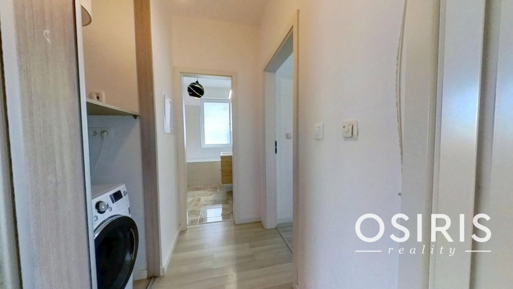 Zariadený 2i byt so záhradou 198m2, novostavba 2016, 1x parkovanie