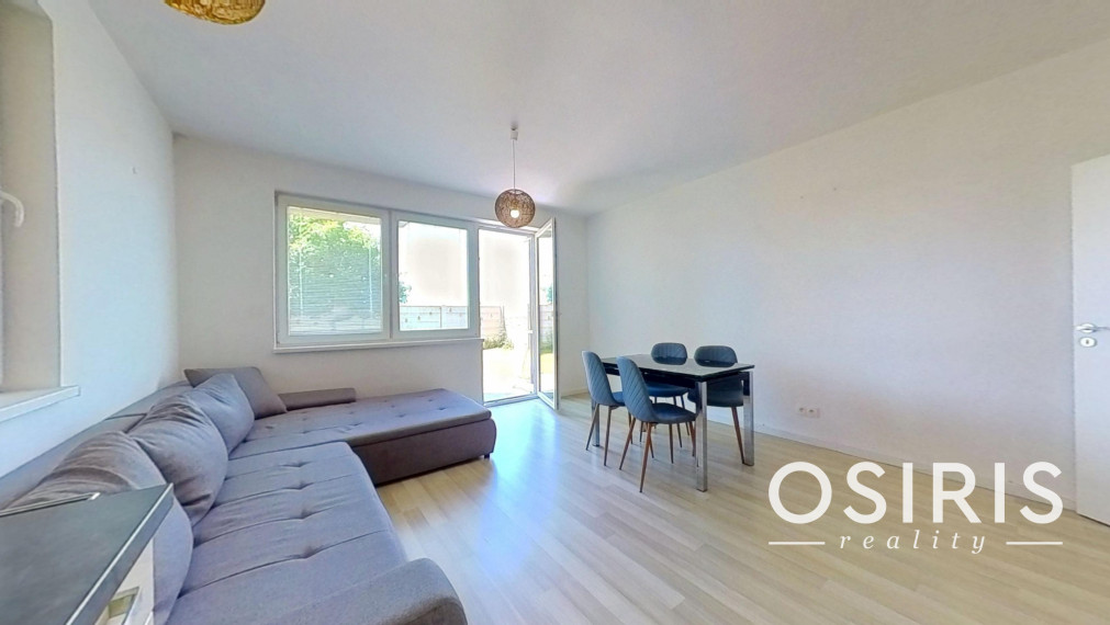 Zariadený 2i byt so záhradou 198m2, novostavba 2016, 1x parkovanie