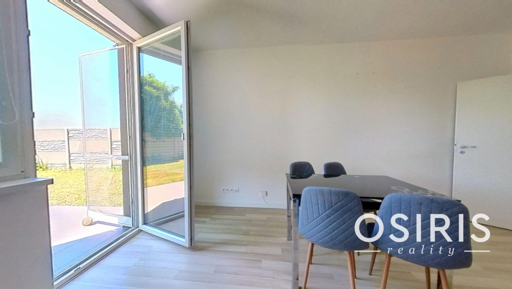 Zariadený 2i byt so záhradou 198m2, novostavba 2016, 1x parkovanie