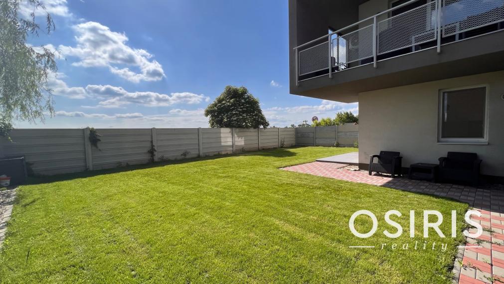 Zariadený 2i byt so záhradou 198m2, novostavba 2016, 1x parkovanie