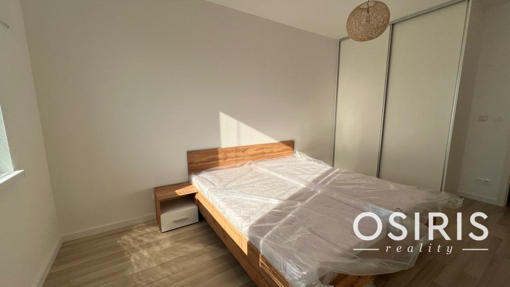 Zariadený 2i byt so záhradou 198m2, novostavba 2016, 1x parkovanie