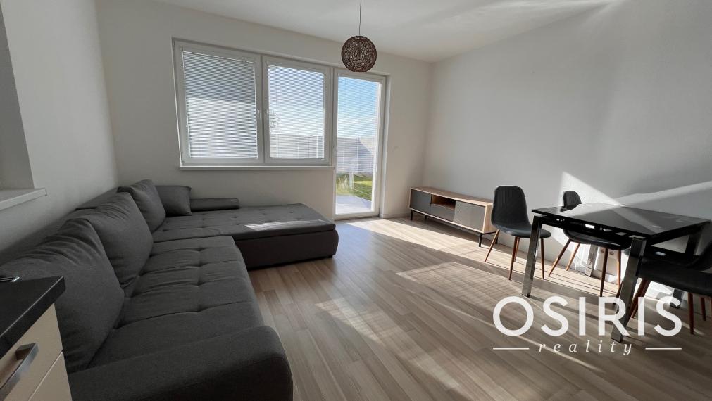 Zariadený 2i byt so záhradou 198m2, novostavba 2016, 1x parkovanie